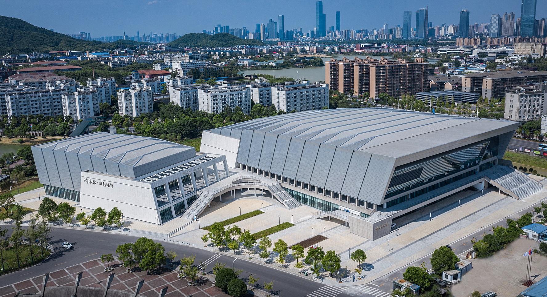 公司承建的中南大學(xué)新校區(qū)體育館（游泳館）建設(shè)工程榮獲兩項(xiàng)（土建、安裝）中國(guó)建設(shè)工程魯班獎(jiǎng)